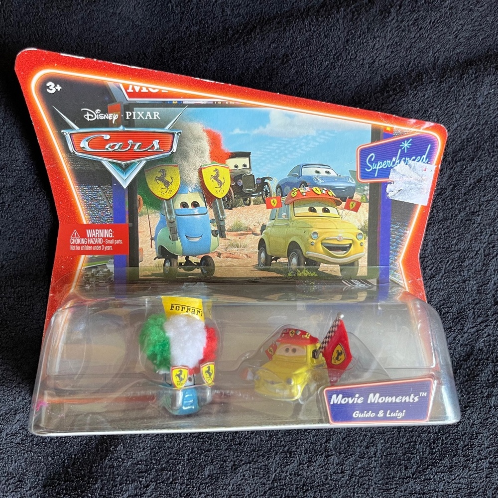 NIB - Disney Pixar CARS Movie Moments Guido & Luigi Italian version car set